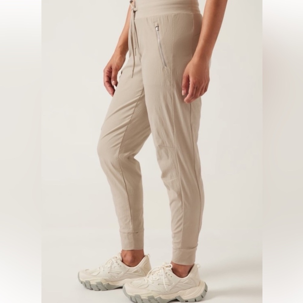 Athleta Trekkie North Jogger plus size 24 tan color new with tag - Picture 3 of 8